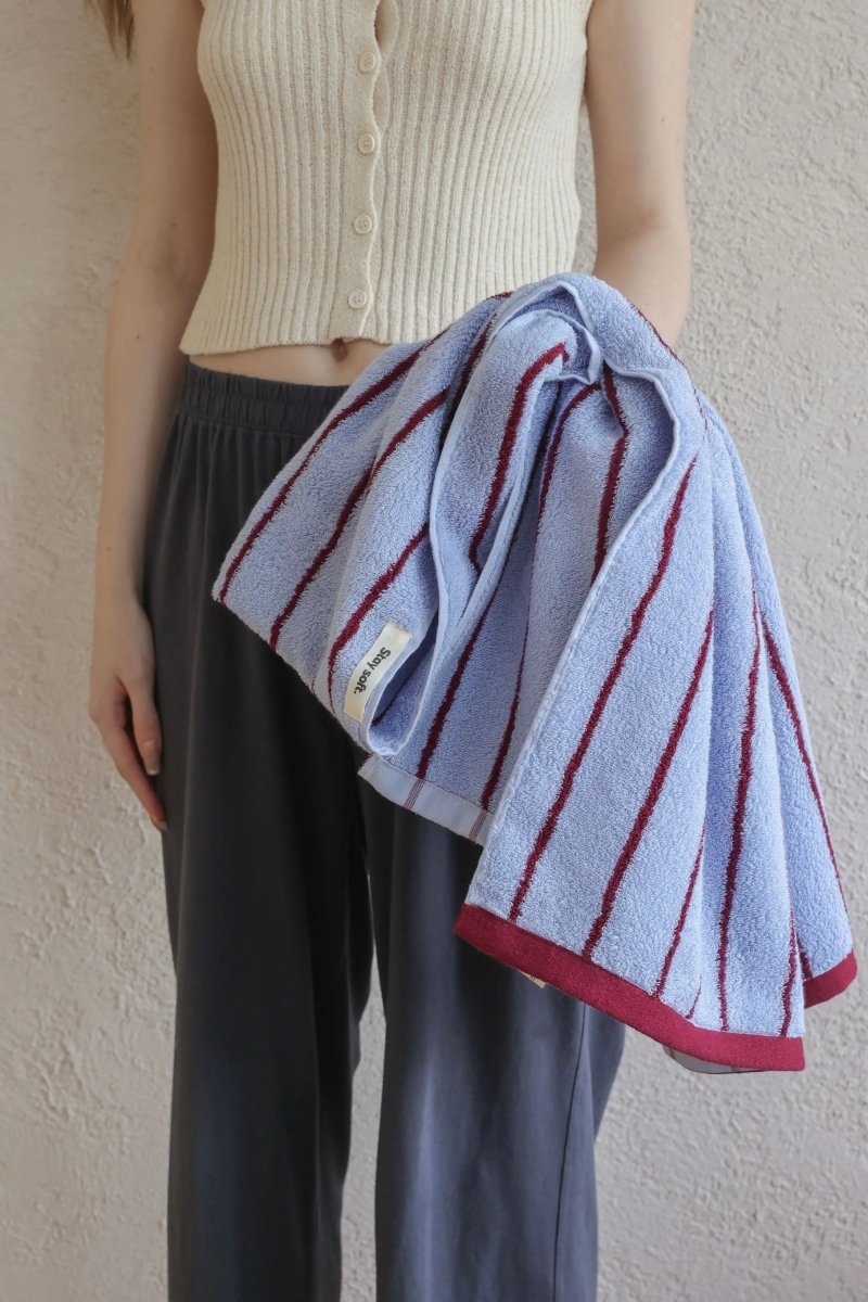 Modern Misty Blue Stripe Bath Towel — 100% Long-Staple Cotton, Soft, Plush & Absorbent
